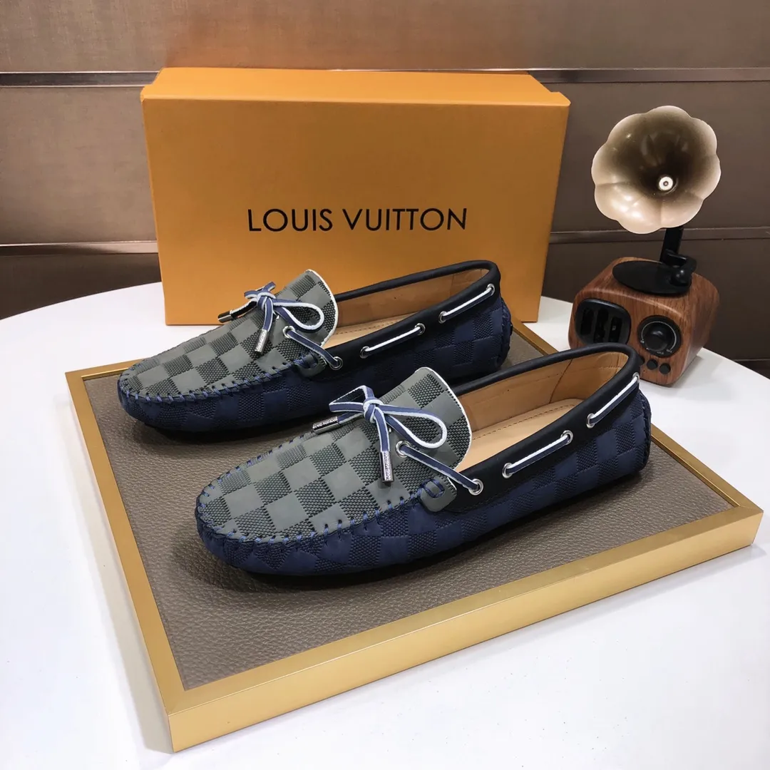 Men's men's shoes 💰420💰 [LV Doudou shoes] (water-dyed cowhide lining) new model is on the market, available on the official website. The new Doudou shoes are processed into single-color materials, and the uppers are made of imported cowhide material. The body of the shoe is fully hemmed with mark thread, and is lined with imported original cowhide leather. The elegant shoe shape is super suitable for all-matching, and the size is 38-44.